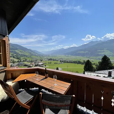 Chalet On The Slopes Piesendorf